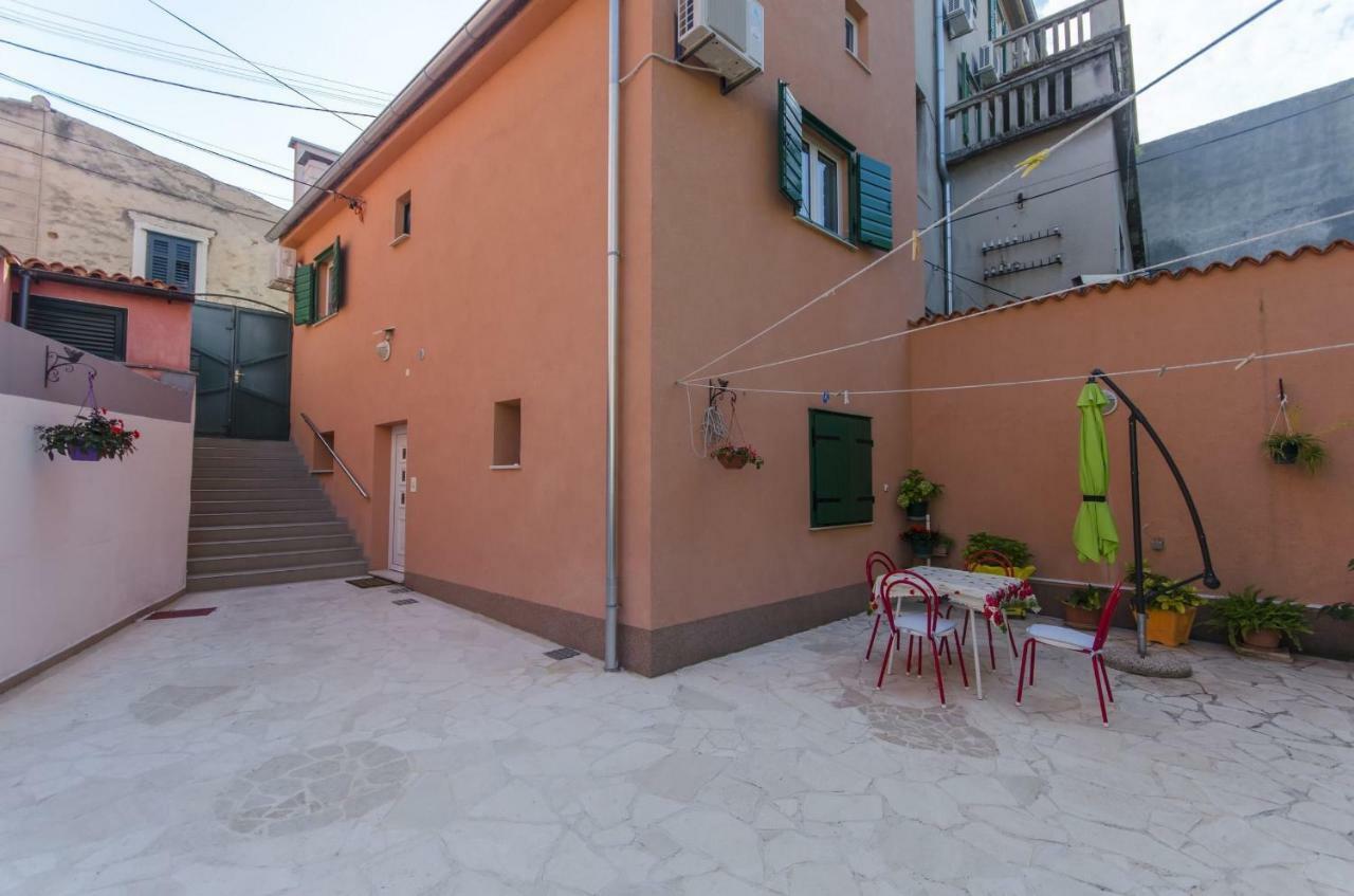 House Poets Street In Old Sibenik Villa Exterior photo